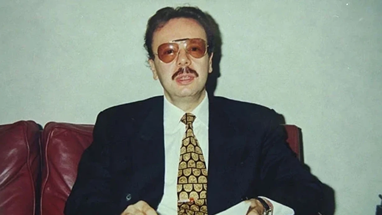 عدلی طب اینجەلەمسی تماملاندی: عارف احمد دنیزولگونڭ نعشی یڭیدن دەفنەدیلدی görseli