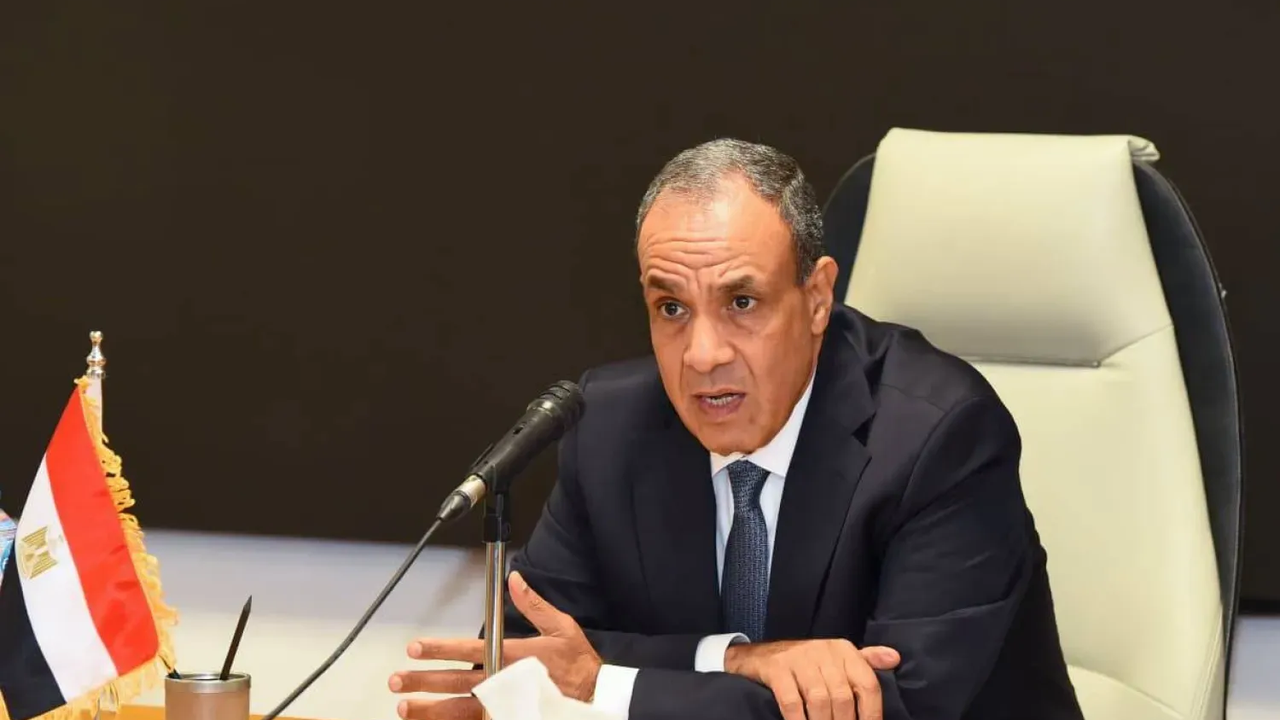 مصر طیش ایشلری باقانی آبدولاطی، عبدلی تمثیلجی ویتکوفف ایلە بولگەدەکی صوڭ گلیشمەلری گوروشدی – Mısır Dışişleri Bakanı Abdulati, ABD’li Temsilci Witkoff ile bölgedeki son gelişmeleri görüştü görseli