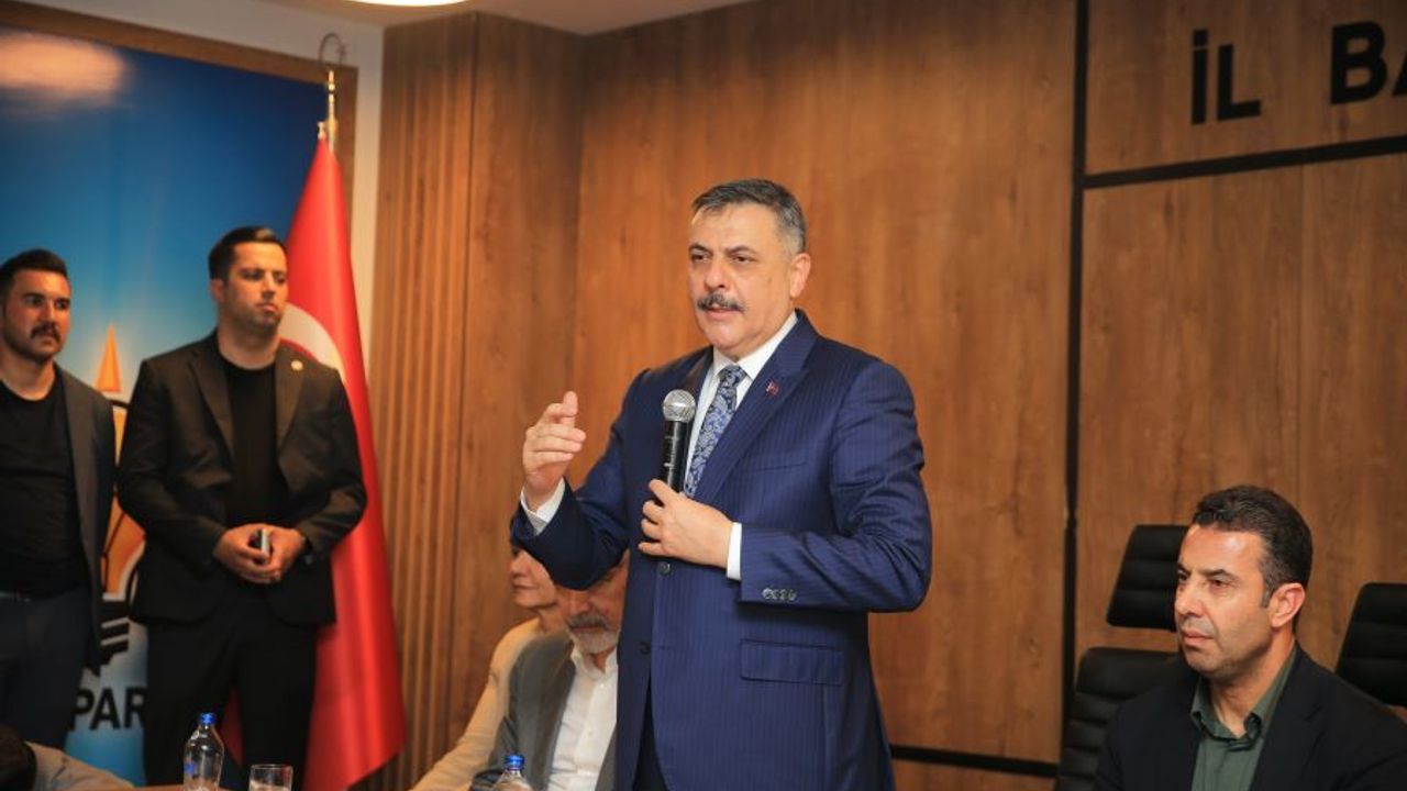 باقان چفتجیدن آلیهان قوریش آچیقلامسی: بیلوجك بڭزری اویغولامه قوللانییورلر görseli