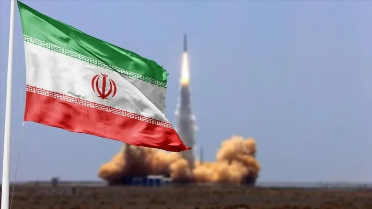 ایران: دشمن طوپلومسال-کولتورل ضربه پلانلییور görseli