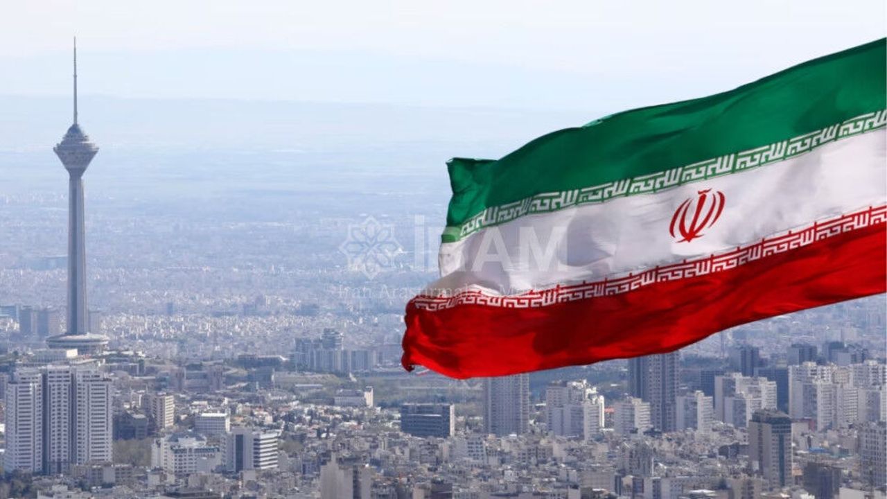 ایراندن بولگه أولکەلرینە: عبدنڭ اکونومیك صاواشنە یاردیم ایدانلرڭ چیقارلرینی ووروروز görseli