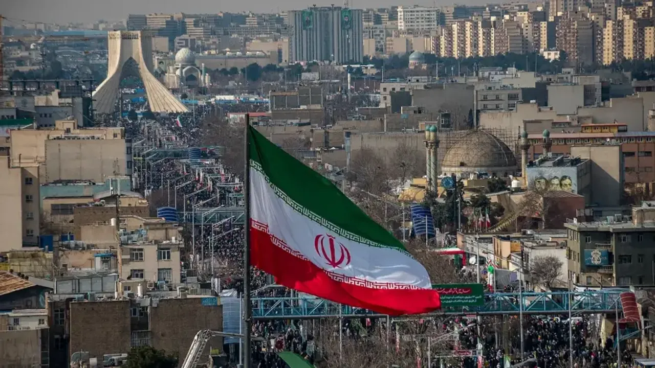 ایران: عبد، مطابقت ضبدنڭ اویغولانمسی قونوسندە صومیت آدیملر آتملی görseli