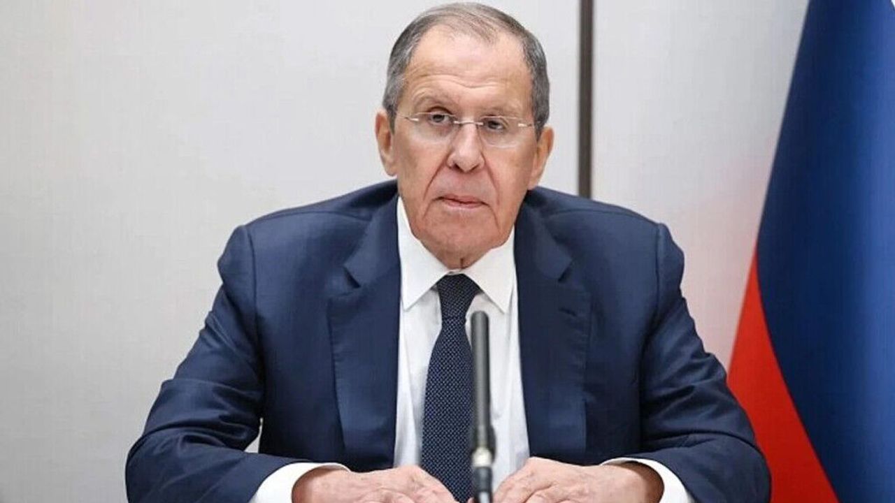 لاوروودن جیه تماشی یورومی: استخبارات سرویسلری سسسزلك ایچندە چالیشیر – Lavrov’dan CIA teması yorumu: İstihbarat servisleri sessizlik içinde çalışır