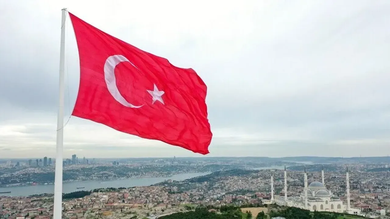 تورکیه اقونومیسی ایکنجی چایركده یوزدە ٢،٣ بویودی – Türkiye ekonomisi ikinci çeyrekte yüzde 2,3 büyüdü