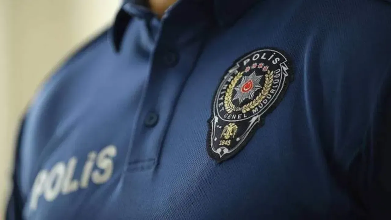پولایس جانلی یایینده کوفور ایتمشدی: سمیح وارول گوز آلتینا آلیندی! – Polise canlı yayında küfür etmişti: Semih Varol gözaltına alındı!