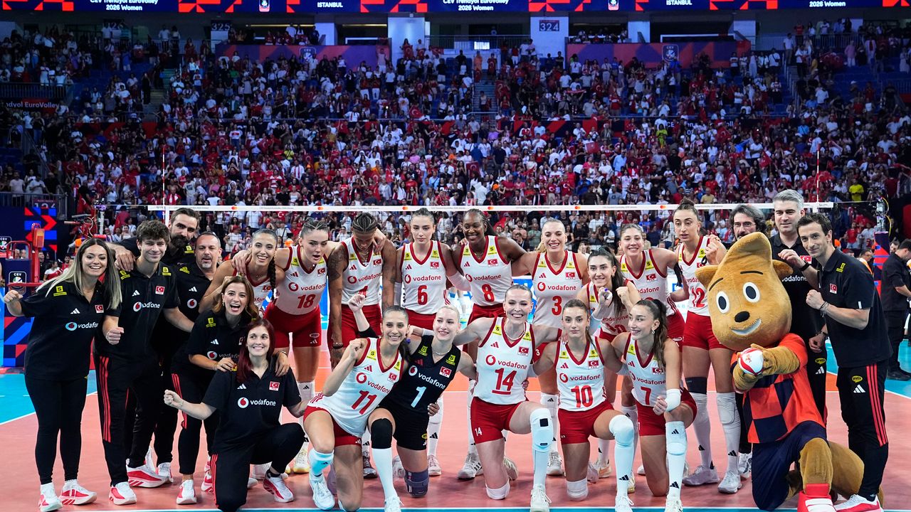 آ ملی قادین وولیبول طاقیمی، ٢٠٢٧ دنیا قوپەسی بیلدینی آلدی – A Milli Kadın Voleybol Takımı, 2027 Dünya Kupası biletini aldı
