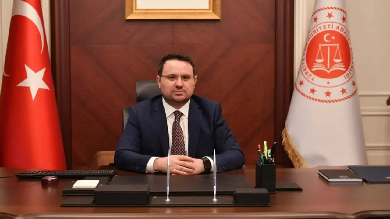 باقان گورلك آچیقلادی: ١.٦١٣ گوز آلتی! – Bakan Gürlek açıkladı: 1.613 gözaltı!