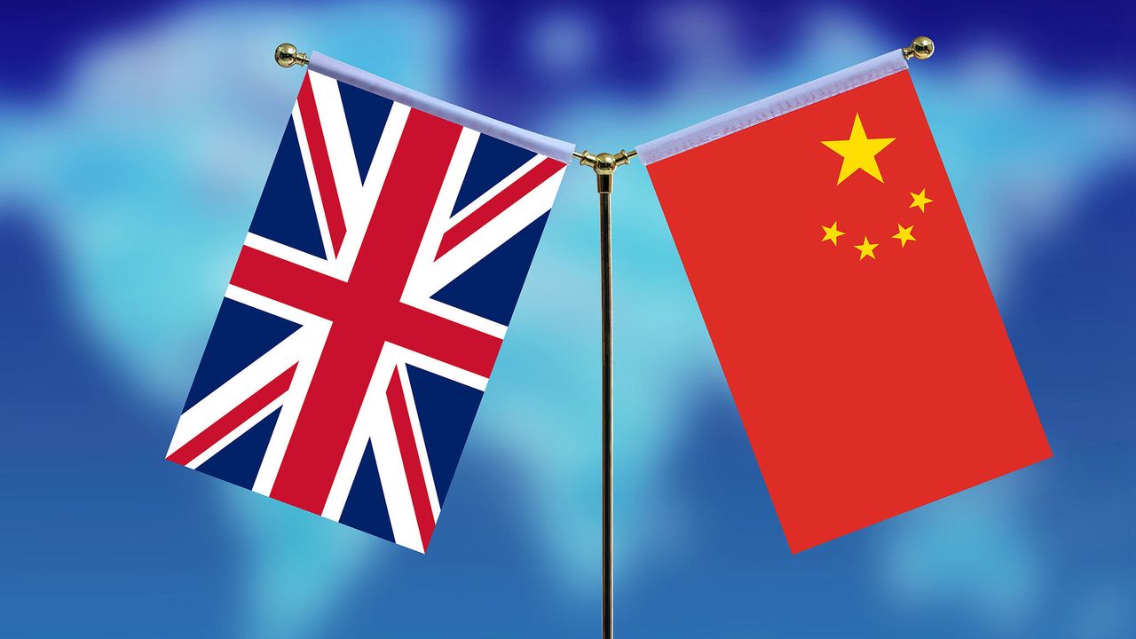 شی ژڭپڭك، انگلتره باش باقانی آندى بورنحام ایلە تلەفونده گوروشدی – Xi Jinping, İngiltere Başbakanı Andy Burnham ile telefonda görüştü