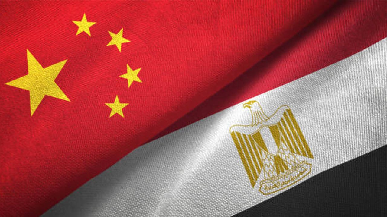 شی ژڭپڭك مصرڭ باش کندی قاهرەدە – Xi Jinping Mısır’ın başkenti Kahire’de