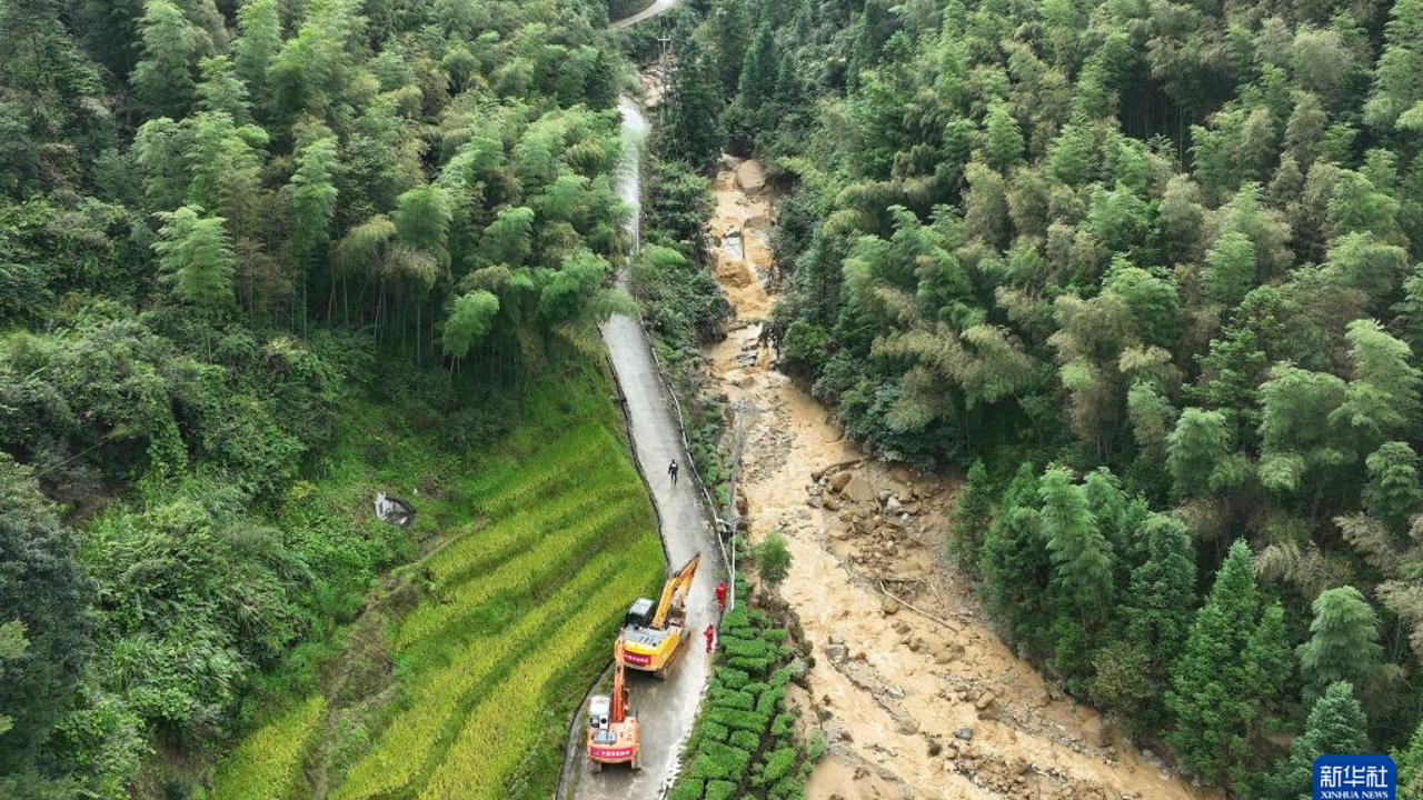 چینڭ جیهڭکسی ایالدنده هیلان: ٣ أولو، ٩ غائب – Çin’in Jiangxi eyaletinde heyelan: 3 ölü, 9 kayıp