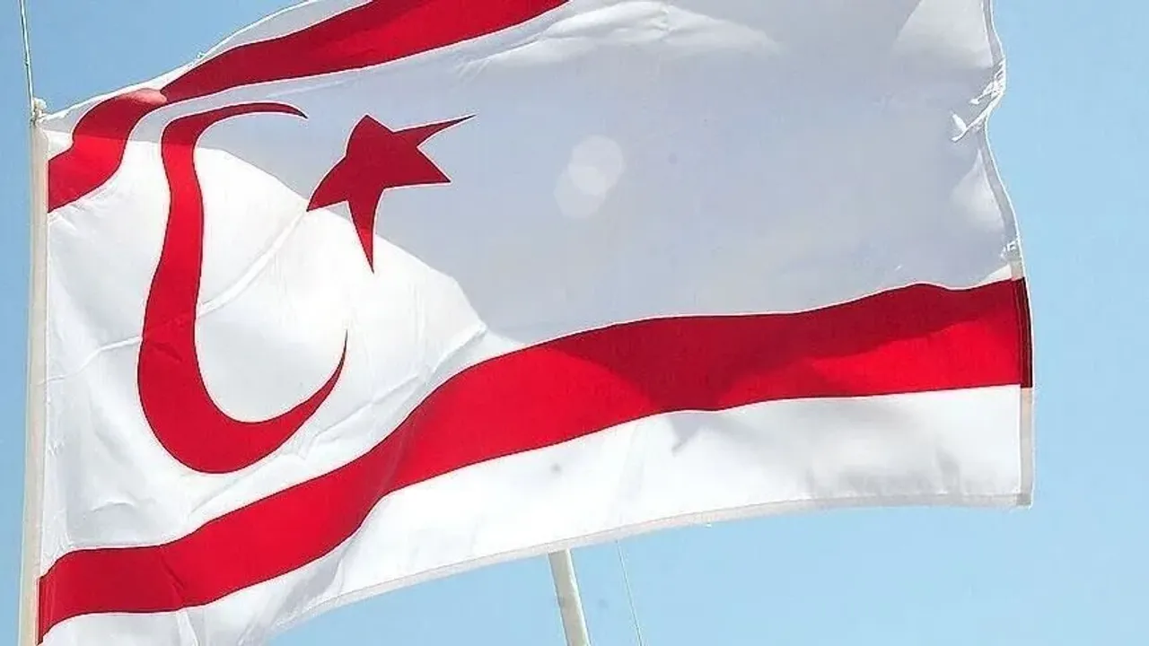 ققتجدە دقّت چکن دگیشیکلك! – KKTC’de dikkat çeken değişiklik!