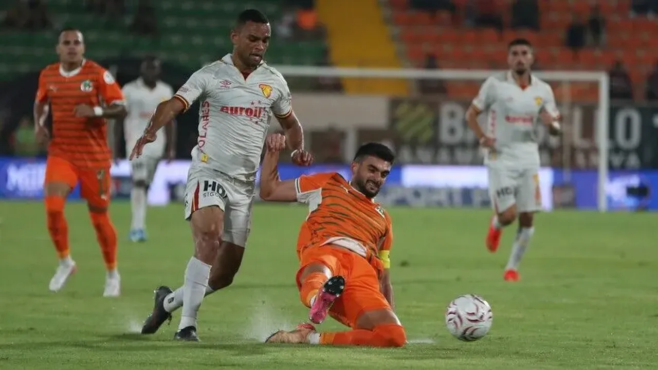 آلانیاصپور-گوزتەپه ماچندە ٤ غول: – Alanyaspor-Göztepe maçında 4 gol: