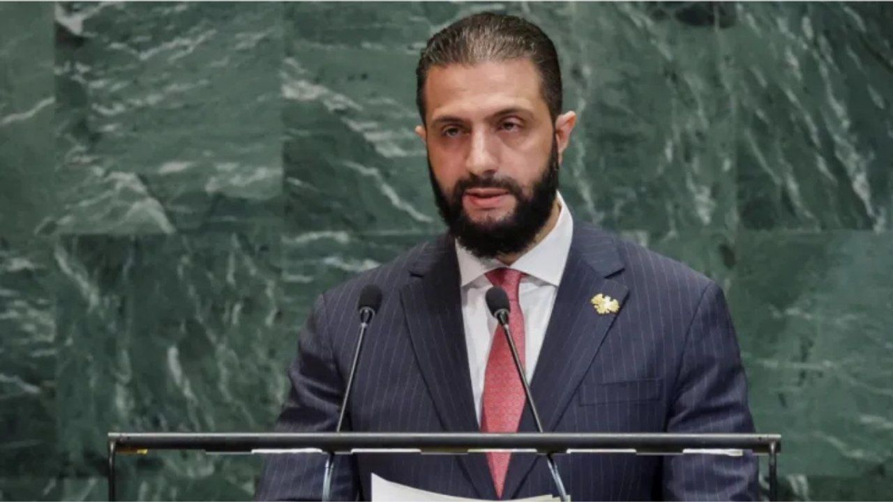 بم گنل قورولنده دقّت چکن آن: شعرە، ارطوغان قونوسیركن انسدەکرەمدە گورونتولەنلندی – BM Genel Kurulu’nda dikkat çeken an: Şara, Erdoğan konuşurken Instagram’da görüntülendi