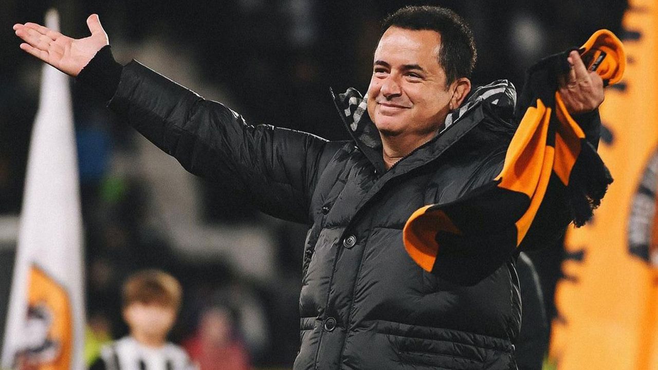 آجون أیلیجالیدن خل جیتى طرفدارلرنە سورپریزی! – Acun Ilıcalı’dan Hull City taraftarlarına sürprizi!