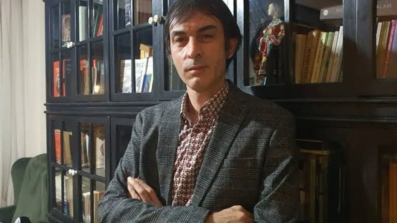 غزتەجی بهادر أوزگور گوز آلتینا آلیندی – Gazeteci Bahadır Özgür gözaltına alındı