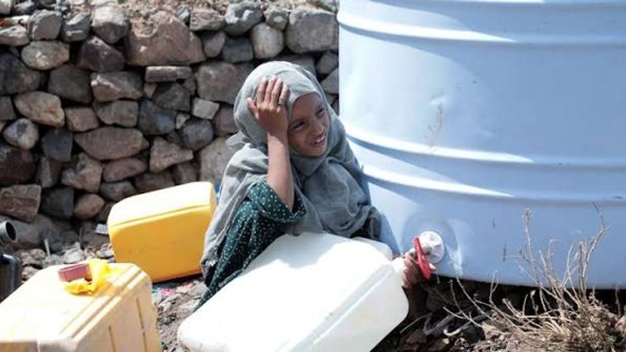 طایزدە حوصی قوشاتمسی: خستەخانە و غدا قریزی درینلەشییور – Taiz’de Husi Kuşatması: Hastane ve Gıda Krizi Derinleşiyor