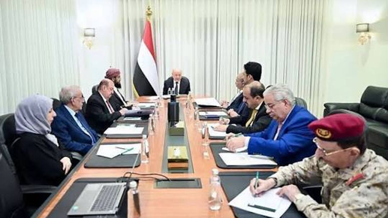 یمن باشقانلق قونسیی مصر-سعودی طایانیشمەسنی دستکلەدی – Yemen Başkanlık Konseyi Mısır-Suudi Dayanışmasını Destekledi