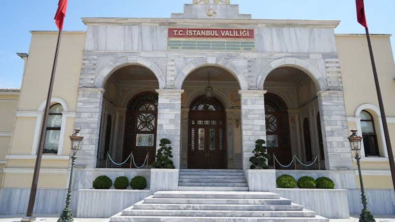 استانبولدە یارین اوقوللر تعطیل ایدیلدی – İstanbul’da yarın okullar tatil edildi