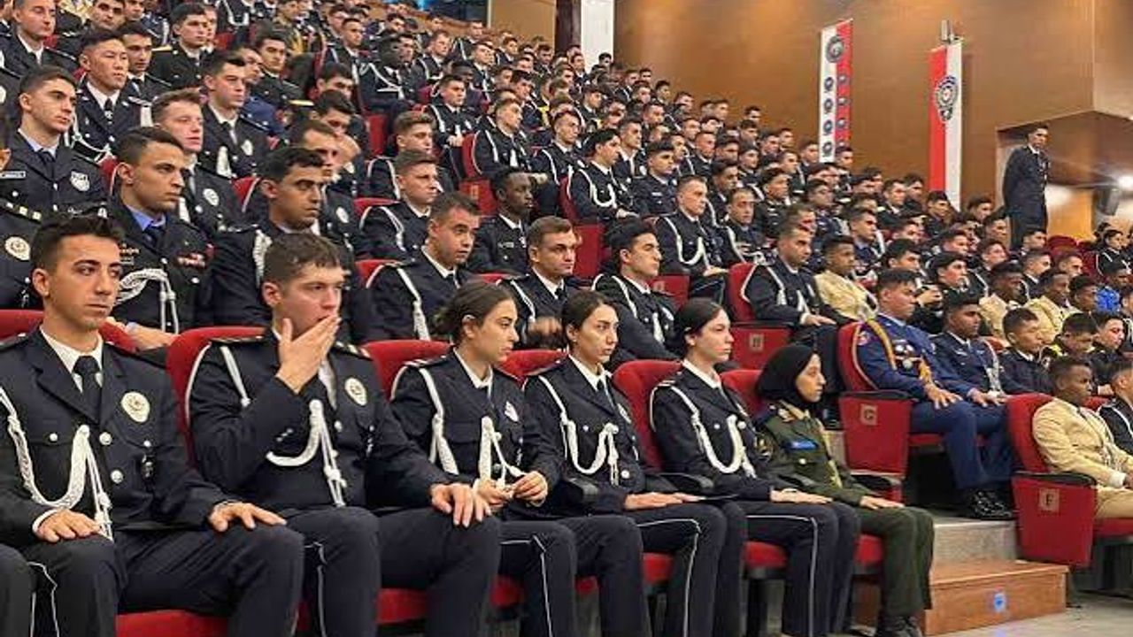 آقادەمی امنیت منسوبلرنڭ قپاسیتەسنی و دوروشونو بلیرلییور – Akademi emniyet mensuplarının kapasitesini ve duruşunu belirliyor