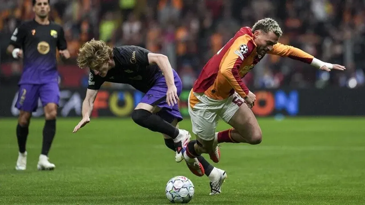 غلطەسرای، بارجەلونەیە ٤-١ یەندی – Galatasaray, Barcelona’ya 4-1 yenildi