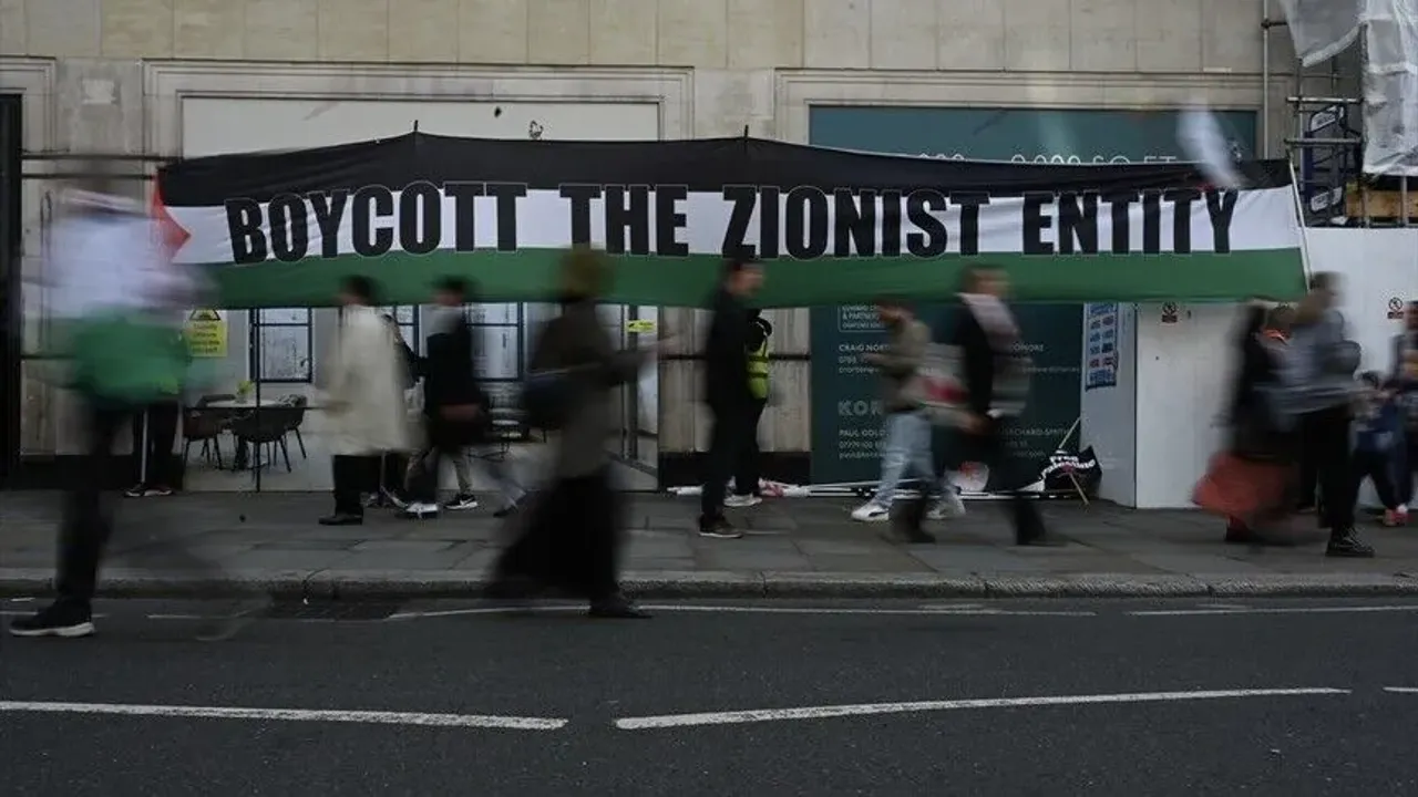 لاوندرەدە غزّە یورویوشی: یوز بیڭلرجە کیشی اسرائیلی پروتستو ایتدی – Londra’da Gazze yürüyüşü: Yüz binlerce kişi İsrail’i protesto etti