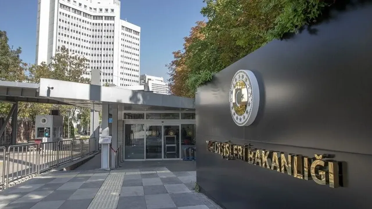 تورکیەدن قانادەدە یاشانان پاتلامایە ایلیشکین تعزیه مساژی – Türkiye’den Kanada’da yaşanan patlamaya ilişkin taziye mesajı