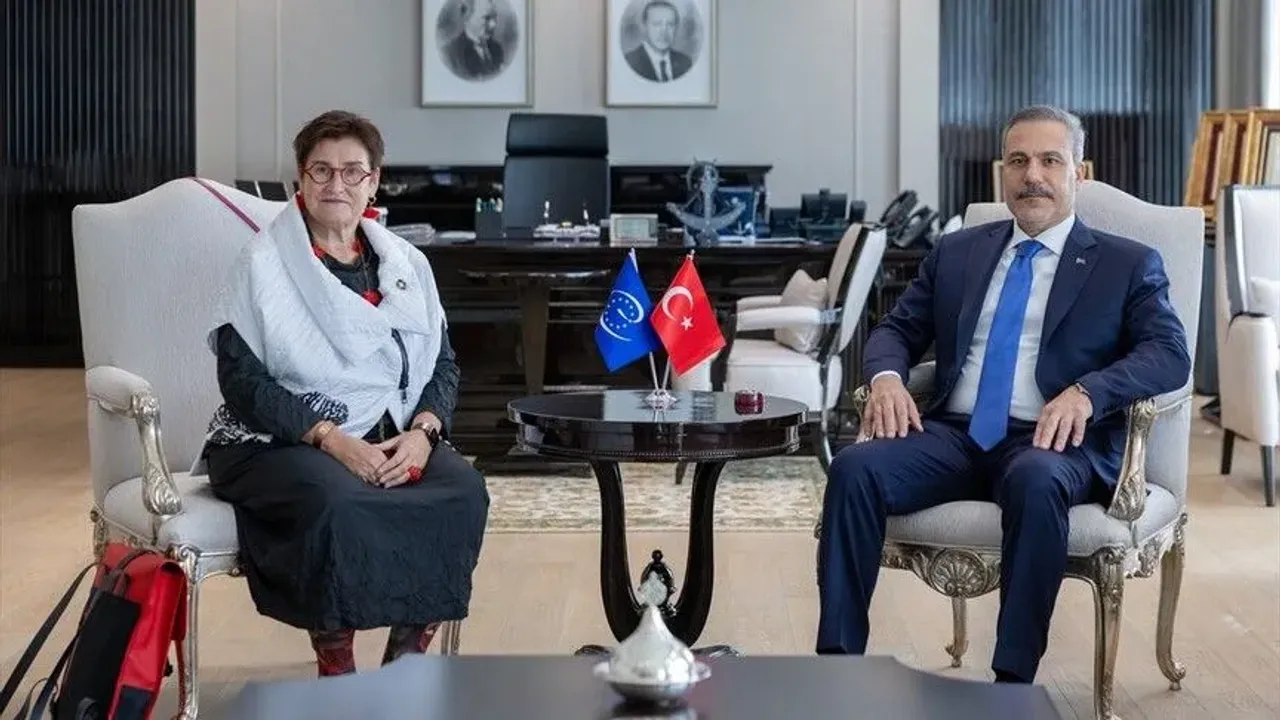 باقان فیداندن آقپم باشقانی بایر ایلە آنقرەدە گوروشمه – Bakan Fidan’dan AKPM Başkanı Bayr ile Ankara’da görüşme