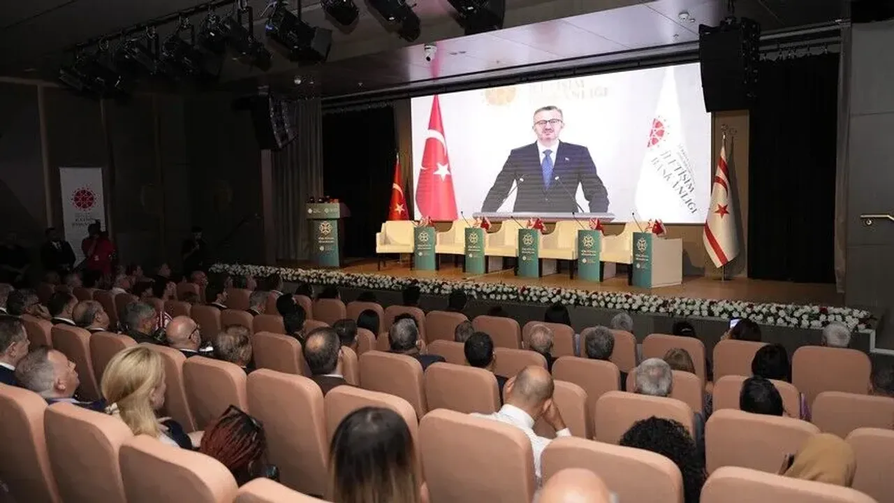 ققتجدە “اورتاق گلەجك، اورتاق ویزیون” پانلی دوزنلندی – KKTC’de “Ortak Gelecek, Ortak Vizyon” paneli düzenlendi
