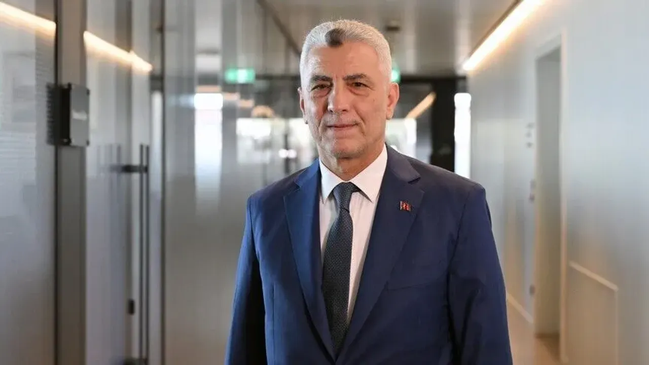 تجارت باقانی بولاتدن فون ادعالرنە ایلیشکین آچیقلامه! – Ticaret Bakanı Bolat’tan fon iddialarına ilişkin açıklama!