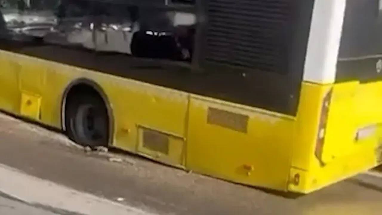 مالتپەدە یول چوکمسی: أیەتت اوطوبوسی چوقورە دوشدی! – Maltepe’de yol çökmesi: İETT otobüsü çukura düştü!