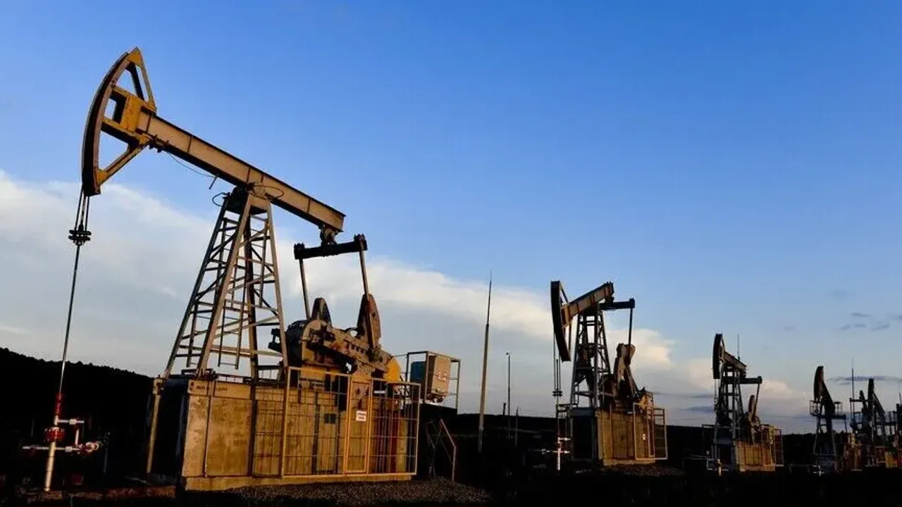 پوتڭ، عبدیە و دنیایە پترول تدارك ایتمەیە حاضر اولدقلرینی بلیرتدی – Putin, ABD’ye ve dünyaya petrol tedarik etmeye hazır olduklarını belirtti