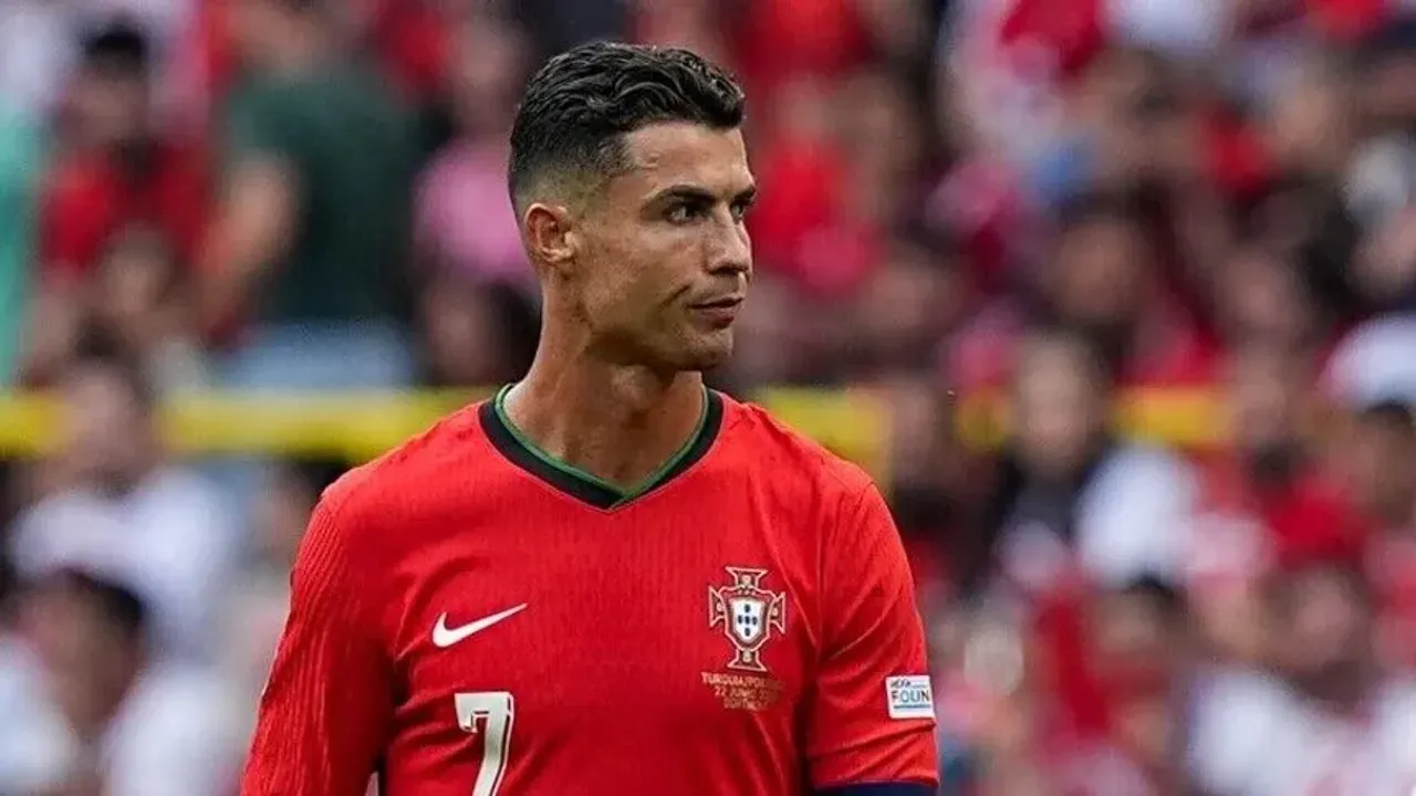 پورتەکیزلی ییلدیز کریستیانو رونالدودن ملی طاقیم آچیقلامسی! – Portekizli yıldız Cristiano Ronaldo’dan milli takım açıklaması!