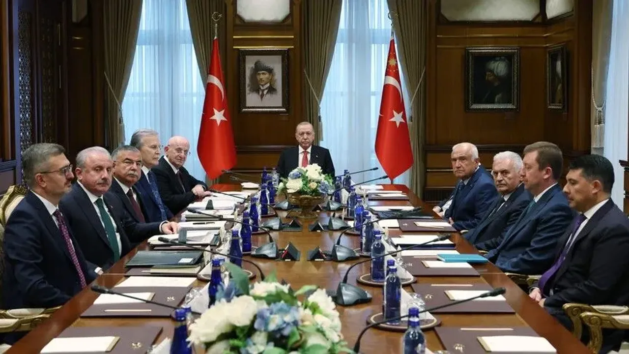 جومحورباشقانلغی یوکسك استشاره قورولی طوپلاندی – Cumhurbaşkanlığı Yüksek İstişare Kurulu toplandı