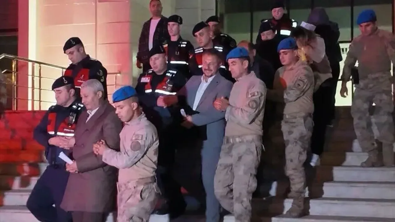 قیریق قلعە یخشیخان بلدیەسینه یولسزلق اوپەراسیونی: ٥ طوتوقلامه – Kırıkkale Yahşihan Belediyesine yolsuzluk operasyonu: 5 tutuklama