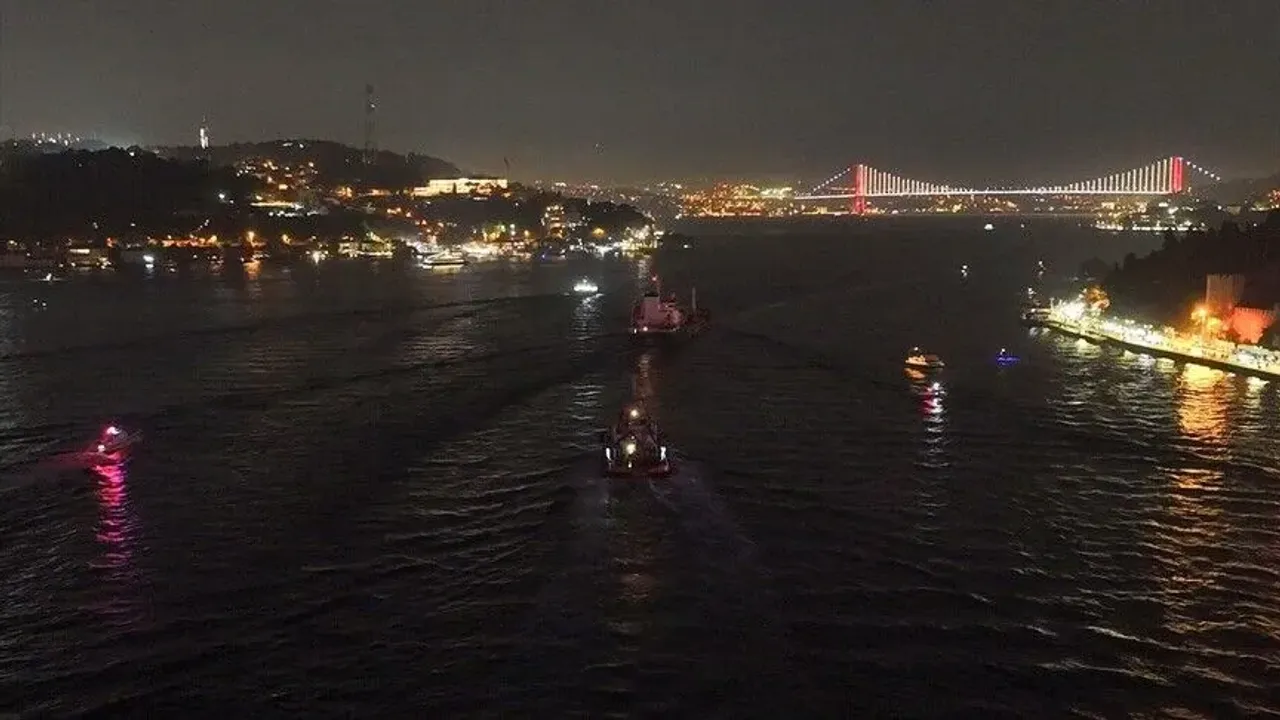 استانبول بوغازنده تانکر عارضەسی: کمی ترافیگی طوردیرولدی – İstanbul Boğazı’nda tanker arızası: Gemi trafiği durduruldu