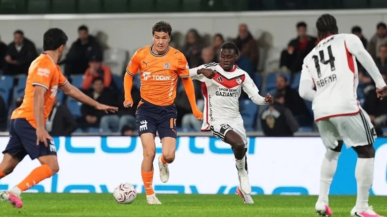 سوپر لیگدە باشاقشەهیر، غازی عینتاب فكیی مغلوب ایتدی – Süper Lig’de Başakşehir, Gaziantep FK’yı mağlup etti