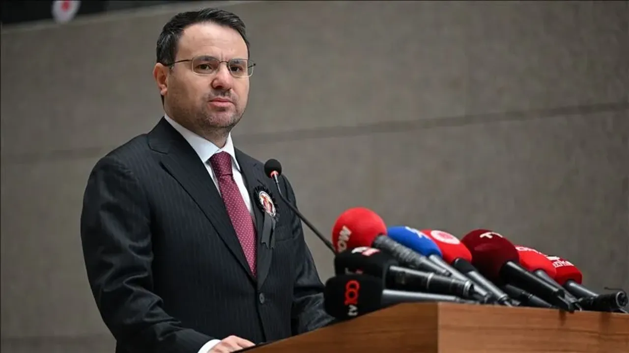 عدالت باقانی گورلك: آلیهان قوریش أورگودنده چوزولمه باشلادی – Adalet Bakanı Gürlek: Alihan Kuriş örgütünde çözülme başladı